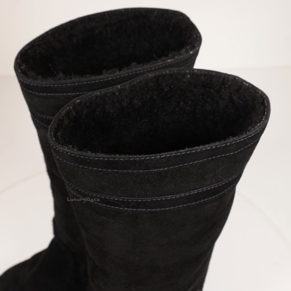 Amazing Chanel Snow Boots Sheepskin - Picture 7 of 14